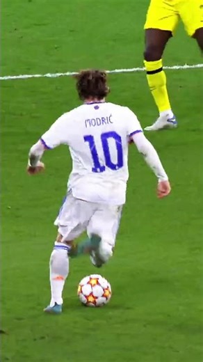 10/10 MODRIC TRIVELA #football #realmadrid #footballshorts#modric #trivela