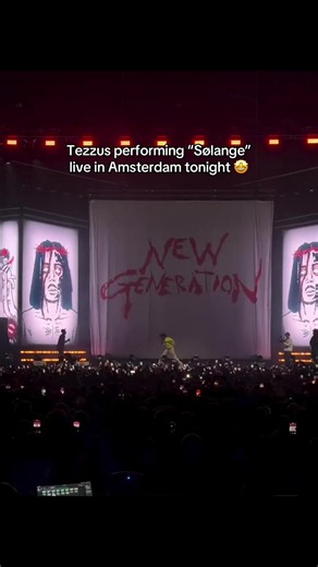 Tezzus performing “Sølange” at the first EI stop of the New Generation tour tonight | credit @david_sarkis | #tezzus