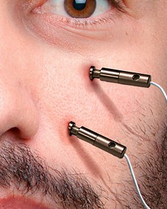 In che modo vestiti diversi possono proteggerti da un taser? | What If Italiano