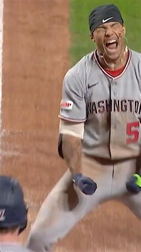 DAYLEN LILE 11TH INNING INSIDE THE PARK HOME RUN