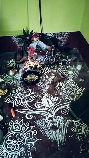 Aasa Aasa gharaku maa laxmi mora🙏🙏#odiasong#shortsvideo#odiashortvideo #odiaviralbhajan#puspamalay