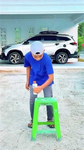 Bottle Trick… Water Gone! 😳💧😂