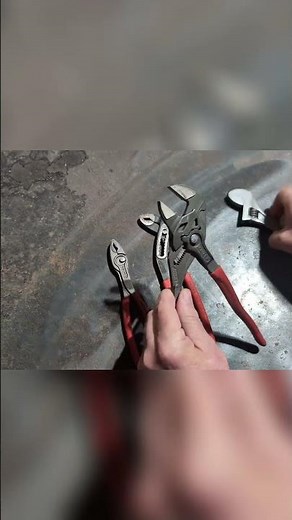 Pliers Wrench vs Adjustable Wrench: Which One to Choose?
