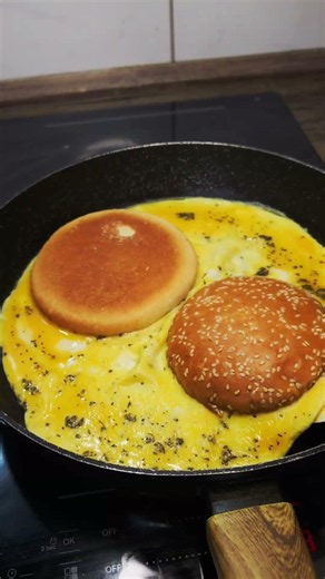 Eier mit Brot eberger und einfaches und leckeres Rezept