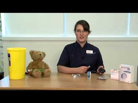 How to insert a set with the Accu-Chek Insight pump