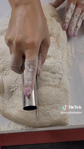 Psycho Baker (@psychobaker)’s videos with Allam Alam - Efkan Şeşen