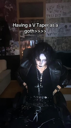 Goth Fitness: Achieving a V Taper Look