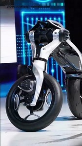 This Motorcycle Balances Itself… No Rider Needed!