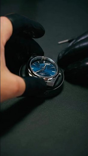 Watch as the PRX Grendizer comes to life, meticulously assembled.