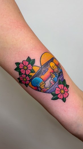 Loved this full colour simpsons piece! Any work like this is a YEAAAAHHHH! #simpsonstattoo #colourtattoo #forestfrank #femaletattooartist #northamptontattoo #br1ghttattoos #workingmum #womanledtattoostudio #londontattoo #br1ghttattoosartandtattoostudio #northamptontowncentre #ketteringtattoo @apollotattooaftercare | Br1ght tattoos