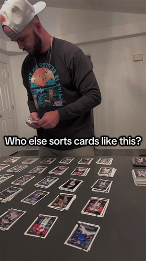 Love sorting out cards! Do you sort??? #sportscards #collx #ebay #fyp