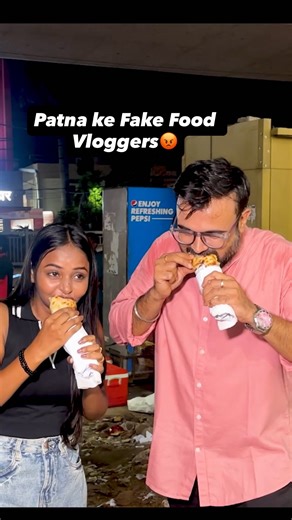 Shilpi Raj | Lifestyle Blogger on Instagram: "Patna ke food Vlogger @foodie_robin_ Full video on my YouTube channel:- Aapki Shilpii #explorepage #viral #fyp #dailyvlog #trending #vlog #patna #minivlog #reelinstagram #patnavlog #foodvlog #foodies #chickenroll"