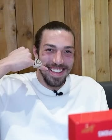 Florida Panthers | Everybody was on hand to present Lomby his ring yesterday! Congrats Lomby 👏 | Instagram