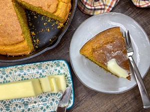 5.6K views · 65 reactions | Southern cornbread without buttermilk is an easy skillet recipe that only takes a few minutes to whip up and get into the oven. The cornbread is a comforting and delicious side dish that is perfect any time of year. PRINTABLE RECIPE: https://www.backtomysouthernroots.com/easy-southern-cornbread-without-buttermilk/ | Back To My Southern Roots | Facebook