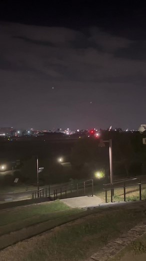 伊丹空港離着陸集⭐️in夜のスカイパーク 最後に有名な飛行機の着陸動画も！ iPhone13で撮ったので画質があまり良くないです！#伊丹空港 #スカイパーク #飛行機