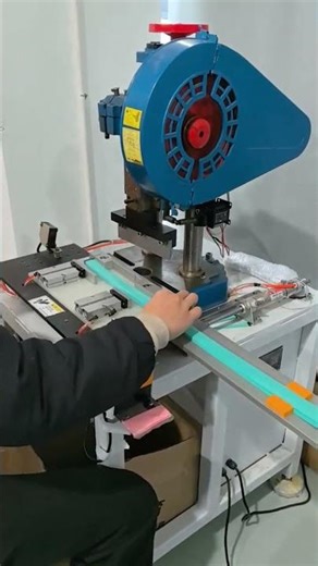 Cutting the end of overgrip #factory