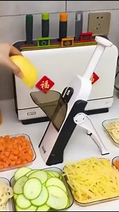 قطاعة الخضراوات اليدوية 🥰🥰 TUMBLING-BOX SHREDDER قطاعة الخضروات والفاكهة وعمل السلطة 🔷لتحضير السلطة وتقطيع الفاكهه والخضروات بسهوله وبسرعة هائلة واحتراف 🔶تقطيع الخصراوات والفاكهه باحجام وطرق مختلفة 🔷قطاعة ذات تصميم قوي 🔶 شفرات ستانليس ستيل حادة 🔷لصنع اشكال واطباق غير تقليدية السعر مفاجأة 💀 27 دينار اقل من الجملة 54210894 | الدار الكبيرة