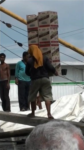 schwere Lasten sind hier kein Problem Indonesien Java Indonesia Vulkano Bromo Jakarta Vulkane Tempel