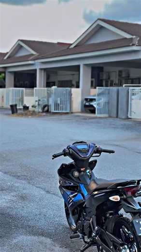 Exploring the Y15ZR Motorcycle Features and Specs