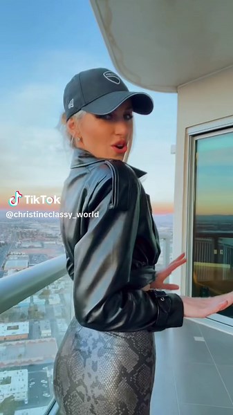 I wish you were here with me babe, savoring this enchanting view in Las Vegas, Nevada! . . This was taken 1 hour ago #christineclassy