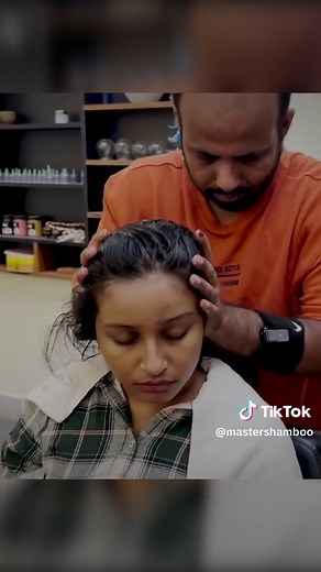 Intense Head Massage and Neck Cracking by Reiki Master | Indian Barber