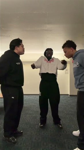 Insta:_femi.adeTwitch/TT:femiade_#reels#fyp#basketball#bball#hooper#kobe#sneakerhead#shoes#relatable