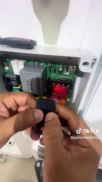 Programmation de la télécommande BFt pour la centrale Alena