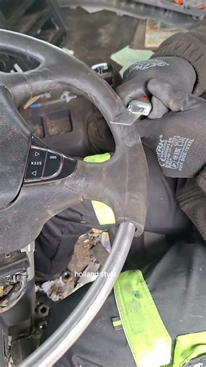 Inside the World's Cleanest Scania V8 (Holland Style Build) #engine