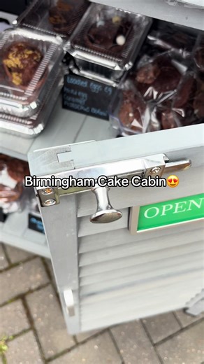 Cake cabin😍 #minieggcrunchcake #crunchcake #cakecabin #cakeshed #fypシ