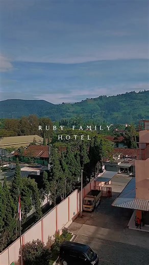 senin pagi di Ruby Family Hotel 🌻🌄#creatorsearchinsights
