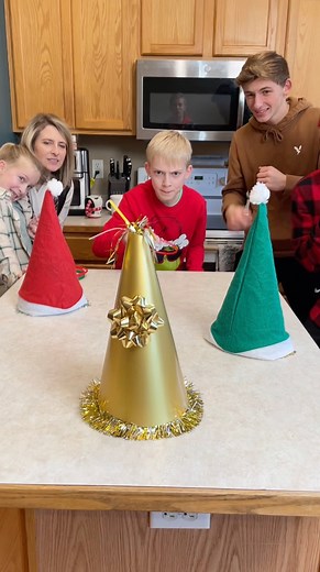 Santa Hat Ring Toss Game 🎄 Kids, Mom, and family play festive Christmas game with Santa Hats for holiday prizes. Great game for family gatherings. (for entertainment purposes only) | Little Bros
