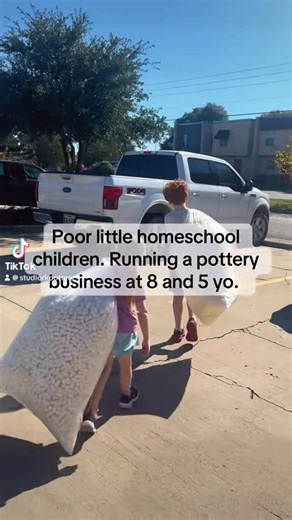 Ｓｔｕｄｉｏ ＲＫ | Pottery on Instagram: "They are the best helpers 🥰 #homeschoolmomlife #homeschoolfamily #homeschoolmum #homeschoollifestyle #momsthathustle"