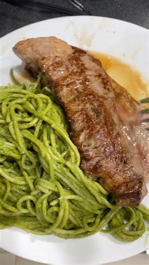 Tallarines Verdes or Peruvian Green Spaghetti always has spinach and a basil #shortsfeed #shorts