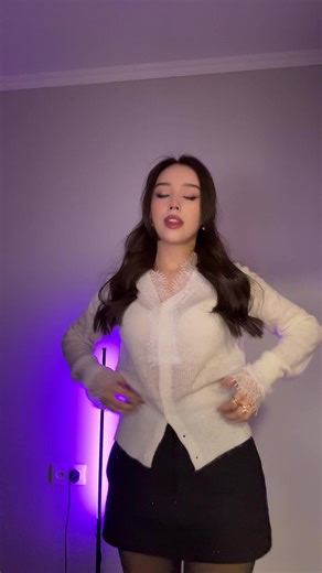 adina 🤍 (@adidinanana)’s videos with nhạc nền - The Vibe ☔️ | 👻