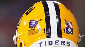 LSU freshman LB re-signs with Lane Kiffin's squad after transfer portal consideration