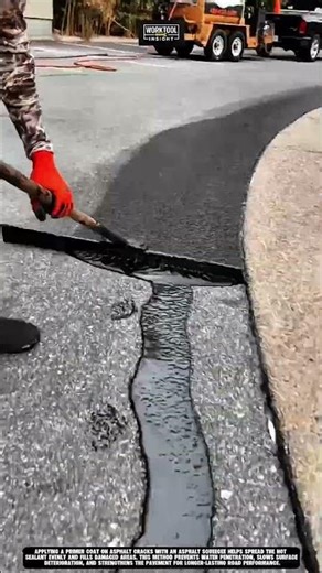 Applying primer coat on asphalt cracks using work tool asphalt squeegee #tool #worktool