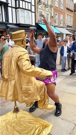 Just a big jump, glad nobody was hurt. #valentinethestatue ​‪@checkbeard‬ ‪@LibertyBarros‬