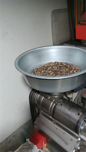 Dry Coffee Bean Hulling Machine Coffee Beans Huller Coffee Beans Husk Remover Separator Machine