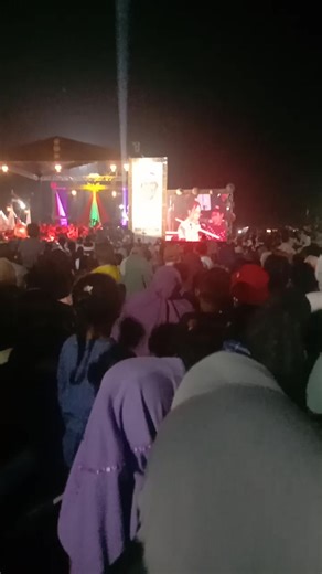 10 comments | Lagu pada acara KDM kang Dedi Mulyadi Lagu Kidung Wahyu Kolosebo karya Nella Kharisma menceritakan tentang ajaran keagamaan dan pesan moral yang ditujukan kepada manusia, khususnya untuk mengendalikan nafsu dan indera serta mencapai kehidupan yang lebih bermakna. Lagu ini seringkali dihubungkan dengan upaya untuk mendekatkan diri pada Tuhan dan menjalani kehidupan yang lebih baik. #video #Relles #viral #Kdm #indonesia #indramayu #majalengka #NEWS | Saripah | Facebook