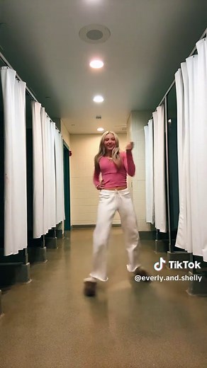 Dance Moves by Shelly: Fun and Flirty Performance