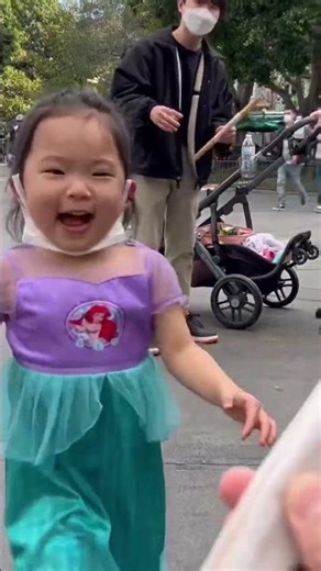 Sarang gives away all her Disneyland Churros (180M Views, Best of Hungry FAM)