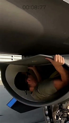 Air Intake Check on F-16