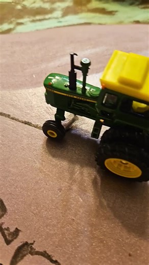John Deere Farm Equipment Display Tips