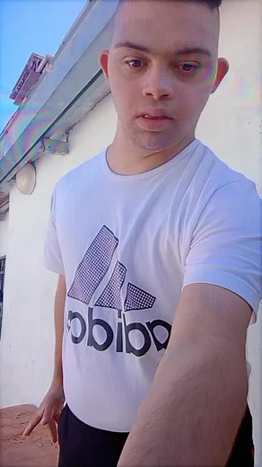 Expressive Hand Gestures in Outdoor Settings