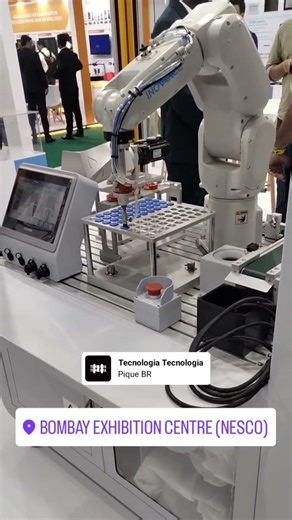 ROBOT AT Exhibition CENTRE #robot #robotics #automation