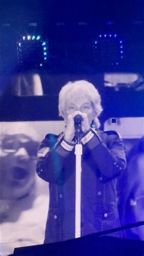 LIVIN’ ON A PRAYER - Bon Jovi LIVE at Wembley 🎸🔥