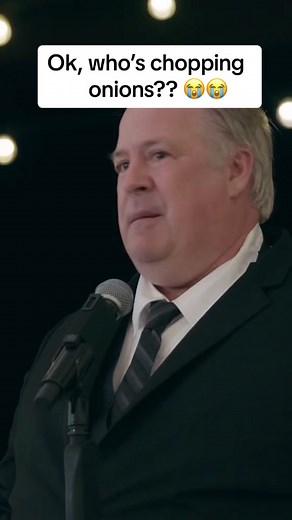 Does your dad need help with his wedding speech? Give him the gift of the perfect words! Download our Flawless Father-of-the-Bride wedding speech template today 💍🎤 📝 LINK IN BIO 💕 Video by @ashleyandjayfilms #fatherofthebride #fatherdaughter #fatherofthebridespeech #emotionalweddingspeech #emotionalweddingmoments #weddingtoast #speechsavvy