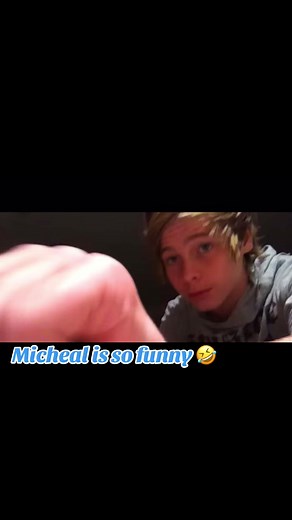 There so funny #fyp #foryoupage #5sos #5sosfetus #cutie #5secondsofsummer #lukehemmings #michealclifford #singing