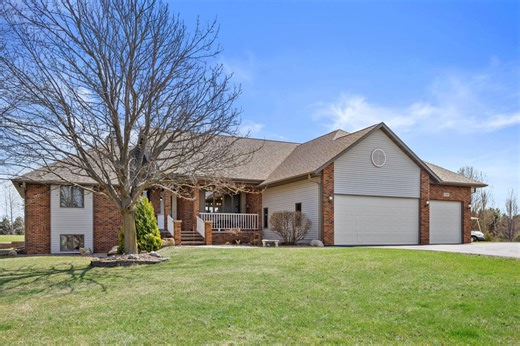 3107 67th Dr, Racine, WI 53182 - MLS 1955833 - Coldwell Banker