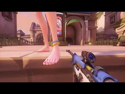 D.Va and her barefeet in a curb - Overwatch